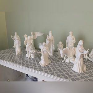 20 Piece Vintage Lenox Bone China Nativity